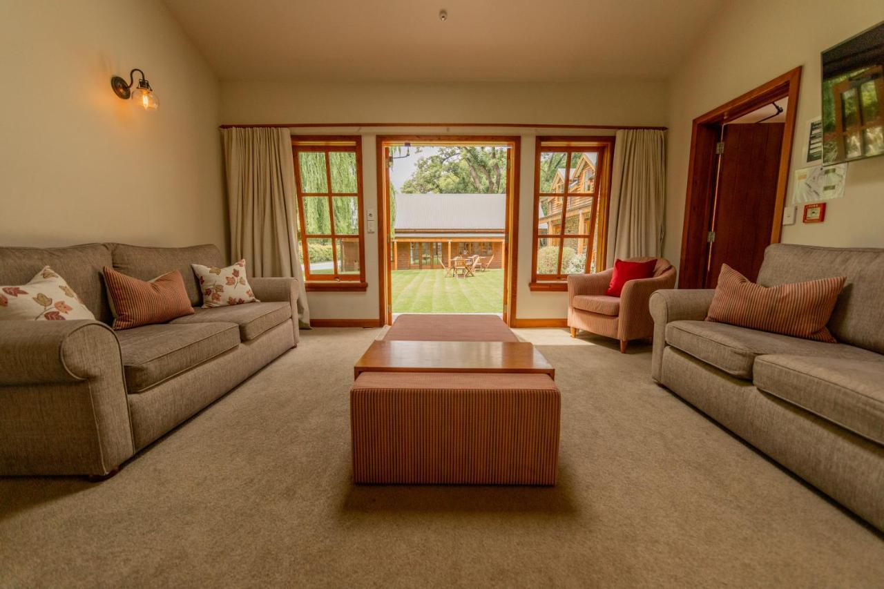 Wanaka Homestead Lodge & Cottages מראה חיצוני תמונה