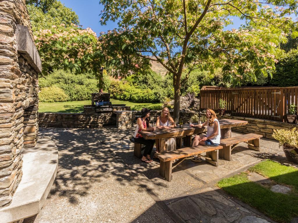 Wanaka Homestead Lodge & Cottages מראה חיצוני תמונה
