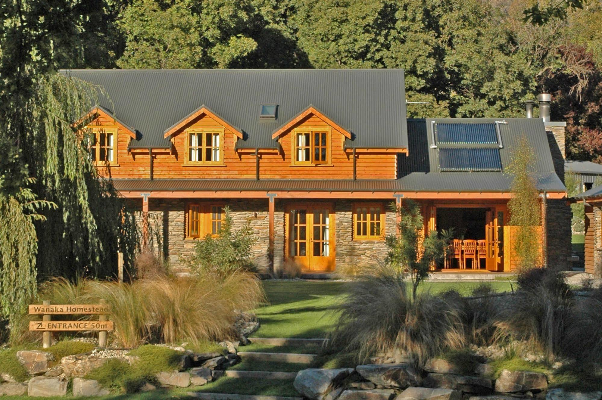 Wanaka Homestead Lodge & Cottages מראה חיצוני תמונה