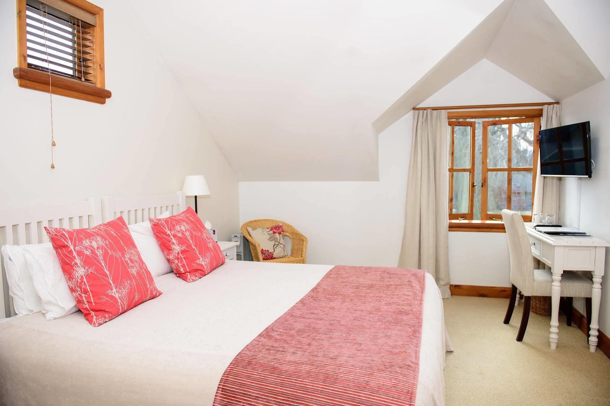 Wanaka Homestead Lodge & Cottages מראה חיצוני תמונה